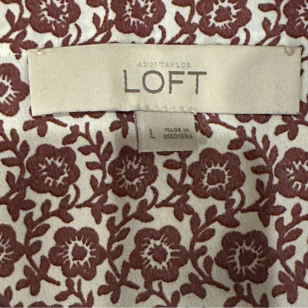 Ann Taylor Loft Patterned Shell - Picture 2 of 11